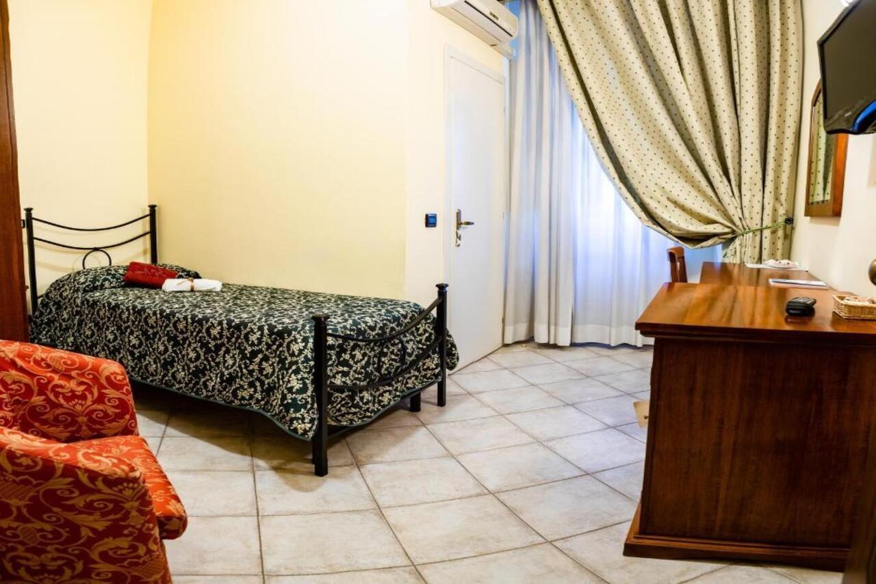 Il Cavalier D'arpino Hotel 3*